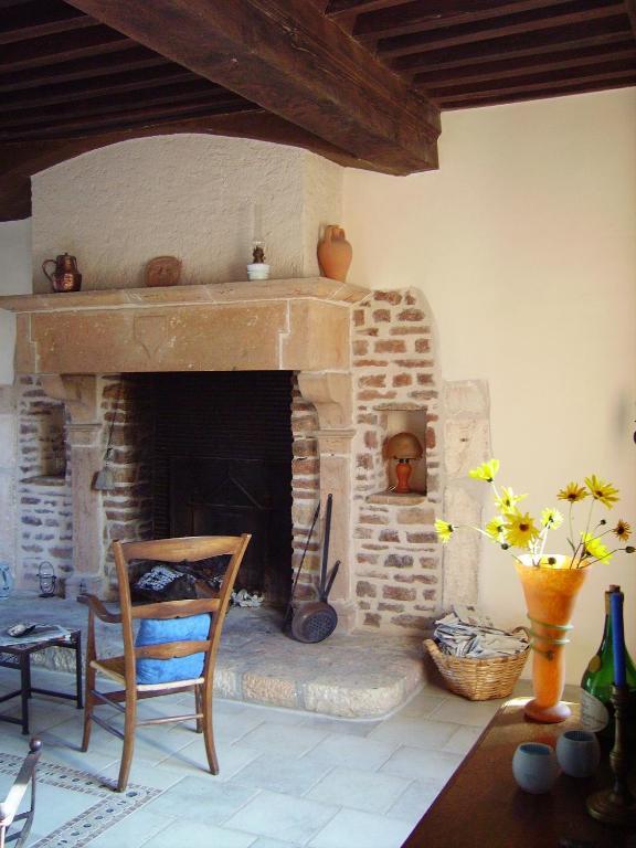 Leynes Le Vieux Chateau B&B 객실 사진