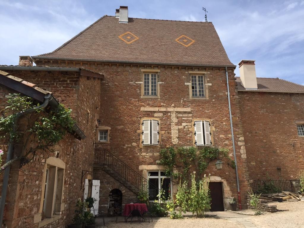 Leynes Le Vieux Chateau B&B 외부 사진