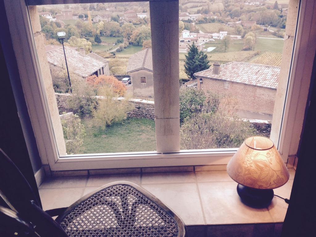 Leynes Le Vieux Chateau B&B 객실 사진