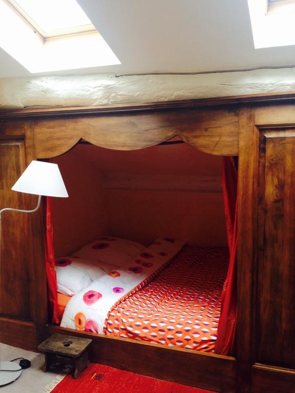 Leynes Le Vieux Chateau B&B 외부 사진